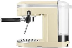 KitchenAid Halbautomatische Espressomaschine ARTISAN In Creme 11 KitchenAid Halbautomatische Espressomaschine ARTISAN In Creme -Kitchenaid P200142KP 062z EMEA AC